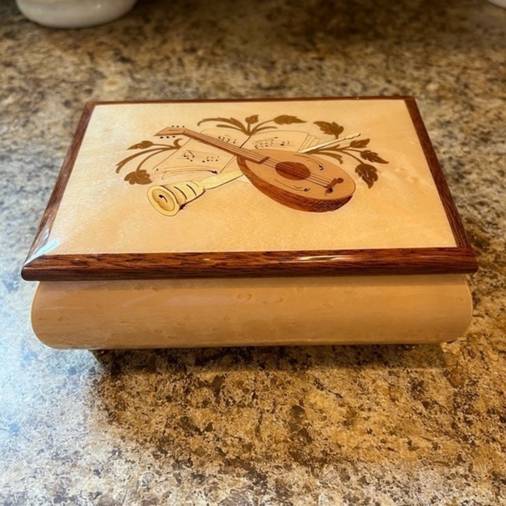 Vintage San Francisco Music Box Handcrafted Made in Italy - Lara’s Theme